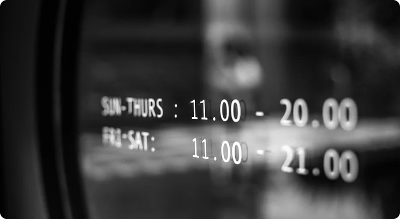 Timezone clock showing the 1.5 hour overlap between UAE and India engineering hours
